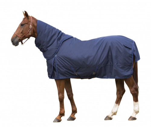 Basic Täcke Plus 200 Gram Med Avtagbar Hals Marin/Blå i gruppen Kampanjer / Horse Show Erbjudande Elmia / Hose Show Erbjudande - minst 10% Rabatt!* hos Charlies Häst (2036061130)