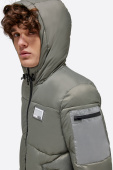 Nylon Quilted Hooded Puffer Jacket Ljusgrön